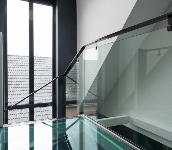 21.-Balustrades-pagina-Glazen-balustrade-laten-plaatsen